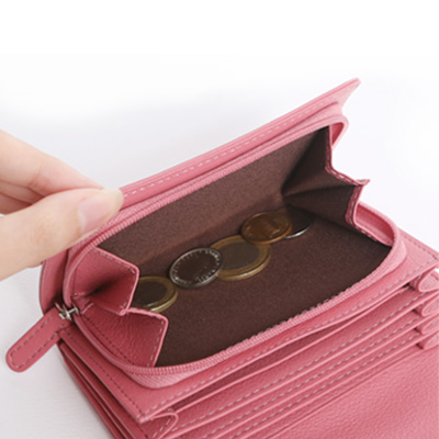 使いやすいおすすめのレディース二つ折り財布は傳濱野はんどばっぐのリトロ