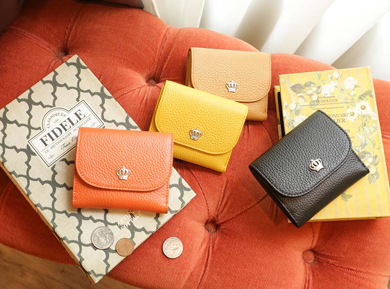 最新】30代女性に人気のお財布特集！可愛いから上品まで、おすすめのお財布とブランドをご紹介します。