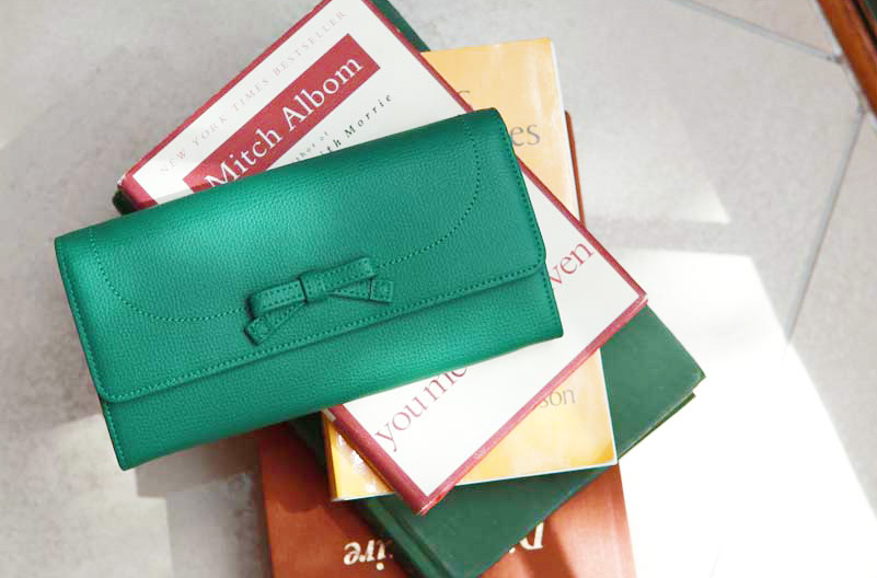 「コツコツ着実に財を築く」緑色の財布