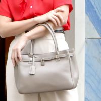 【傳濱野】皇室御用達　日本女性が輝く黄金比デイリーバッグMietia（ミーティア） ラウンド ショルダーバッグ お仕事 肩にかかる