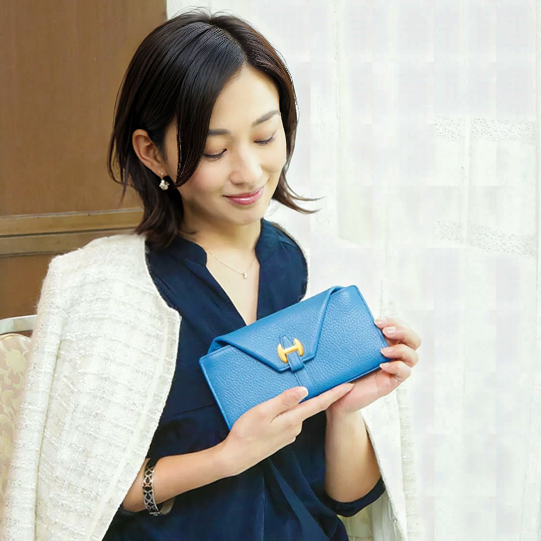 50代の女性におすすめのカードも現金もたくさん収納できる長財布は傳濱野はんどばっぐのsofille（ソフィーユ）