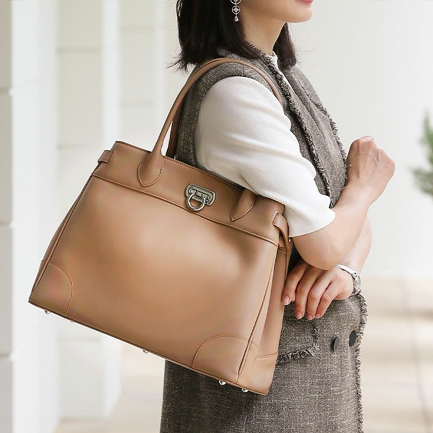 【傳濱野】皇室御用達の濱野家WEB限定バッグ　出会った頃から永遠の定番classic tote(クラシックトート) A4 お仕事 肩にかかる