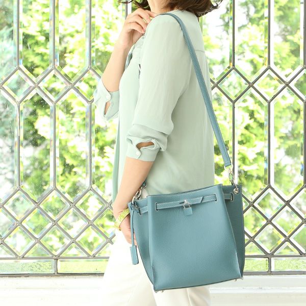 傳濱野】《 人気No.1シリーズ 》 傳濱野史上もっとも自由なショルダー