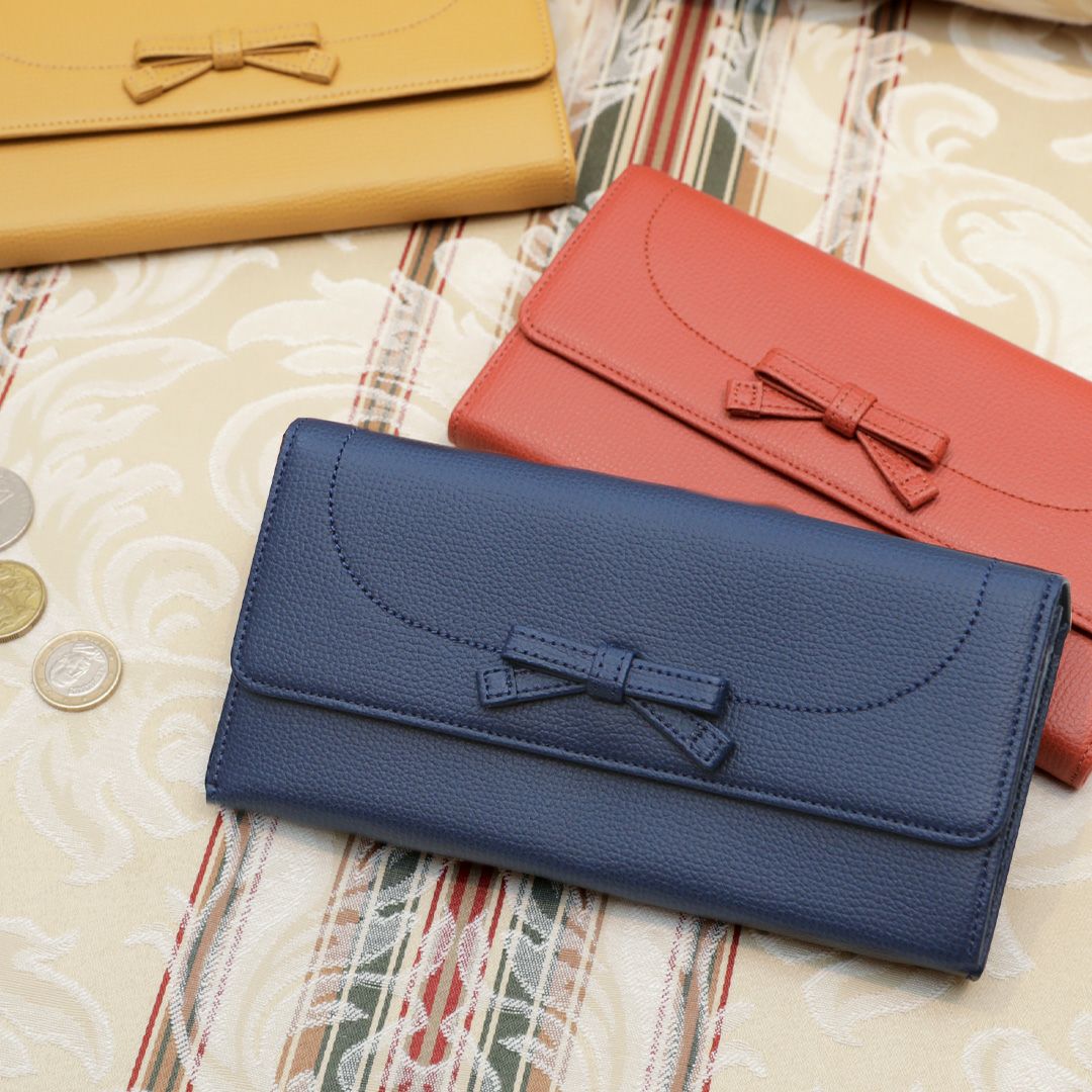 50代の女性におすすめのお財布を扱う国内ブランドの人気のお財布は傳濱野はんどばっぐのモーナウォレット