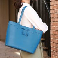 ⭐️新品未使用⭐️　傳濱野　monna　ハンドバッグ　デイリートート　ネイビー 傳濱野 【傳濱野】濱野家の特別なリボンを添えた、軽やか