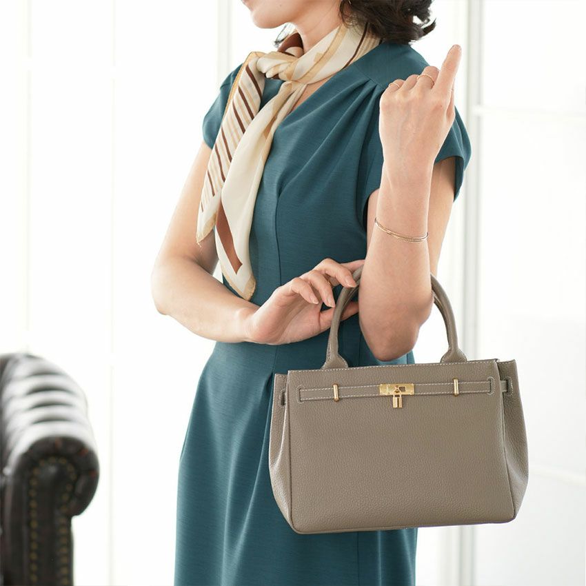 50代女性におすすめのお出かけに便利な普段使いしやすいショルダーバッグ