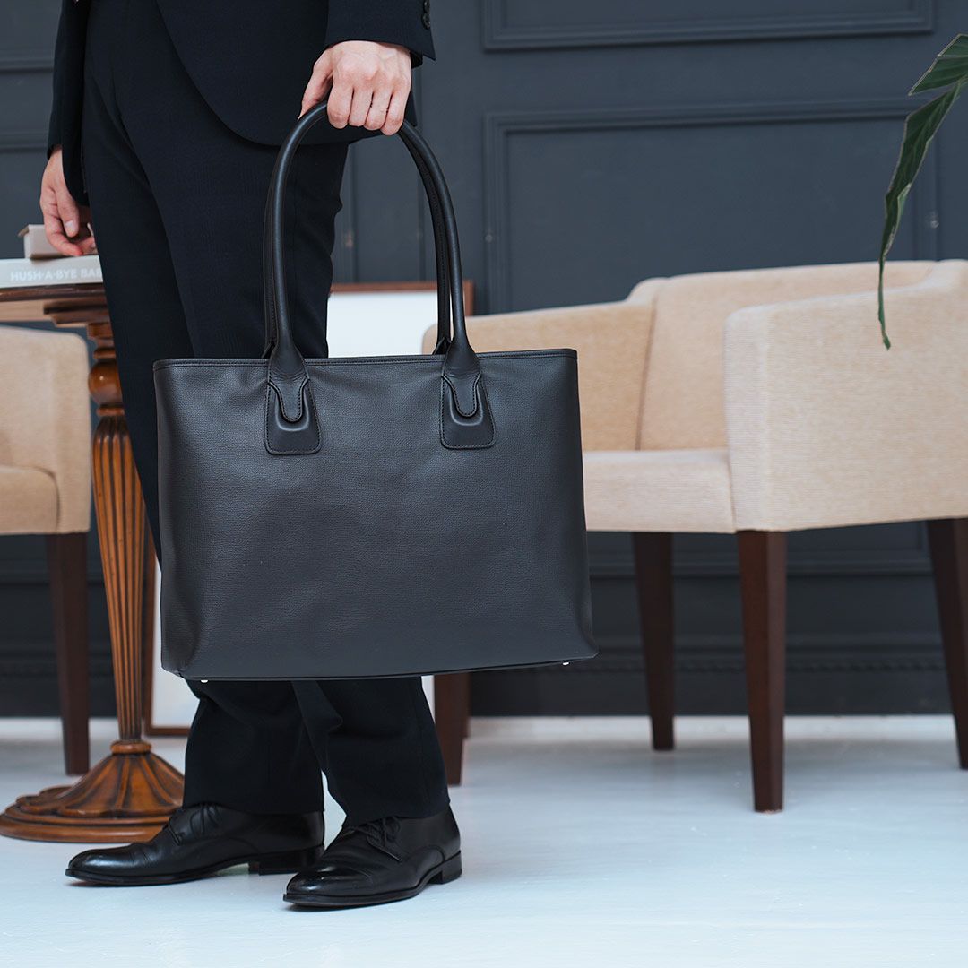 スーツに合う鞄(カバン)の選び方