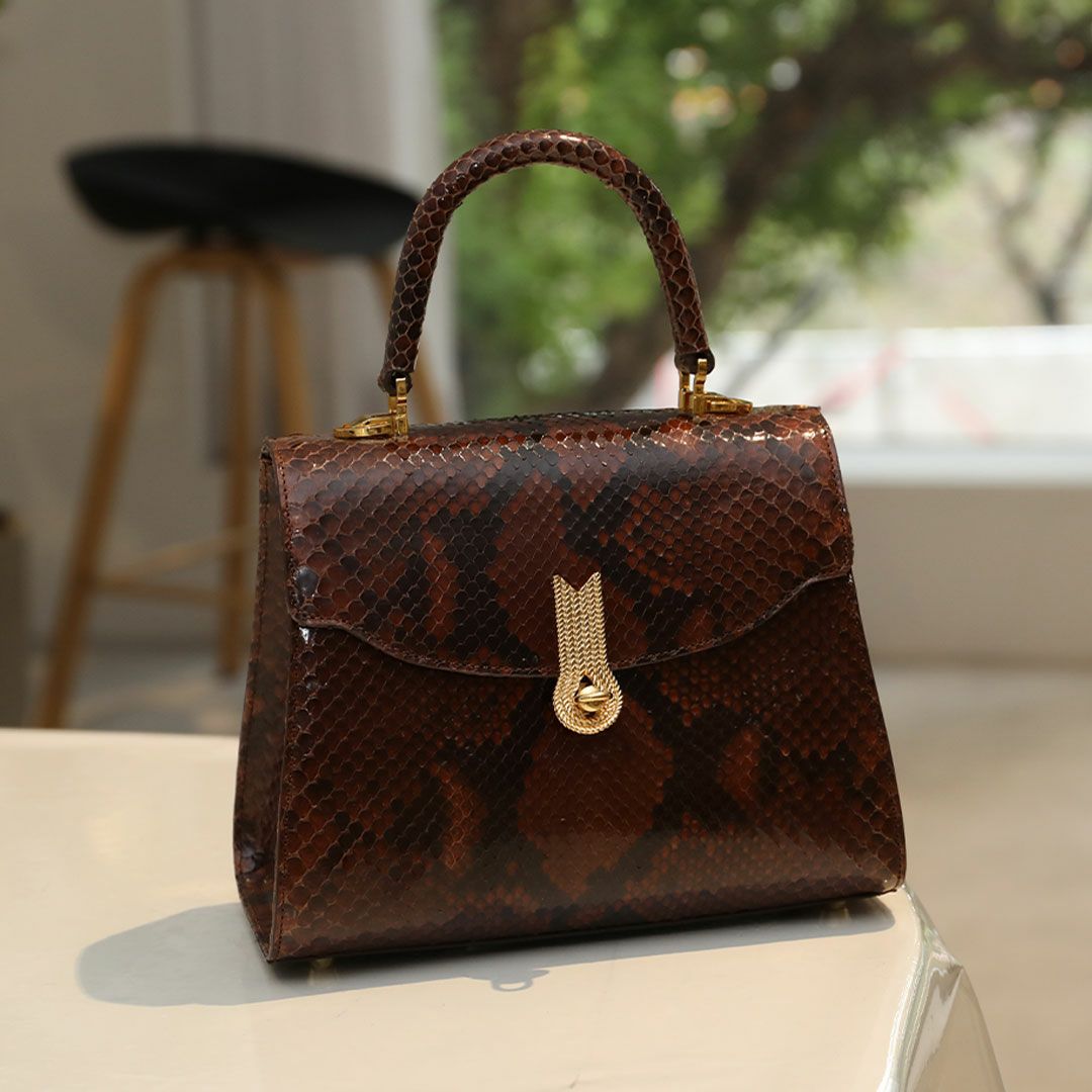 【傳濱野】最高級メゾンパイソンに、王室愛用モデル金具を添えて。正統派パイソンワンハンドルAlicia Pitone（アリシアピトーネ）