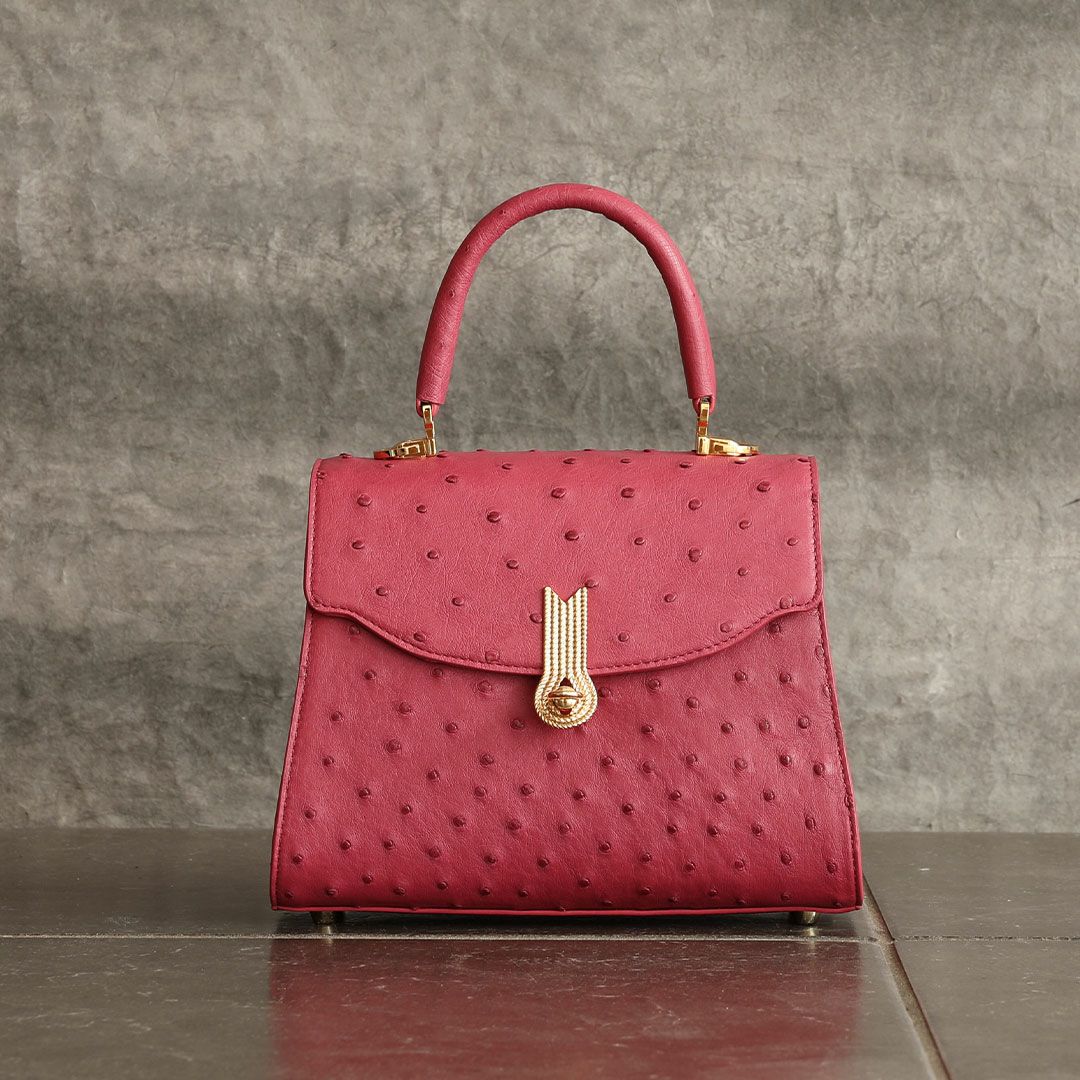 【傳濱野】《Luxury Line》ジュエリーライクなオーストリッチに、王室愛用モデル金具を添えたワンハンドルバッグAlicia Struzzo（アリシアストラッツォ）