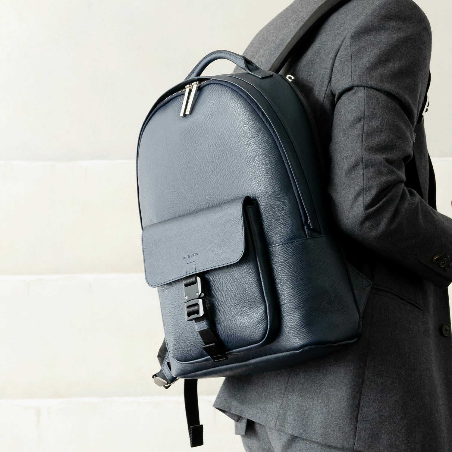 スーツに合うカバン人気おすすめ|Bespoke denHAMANO(ビスポーク傳濱野)