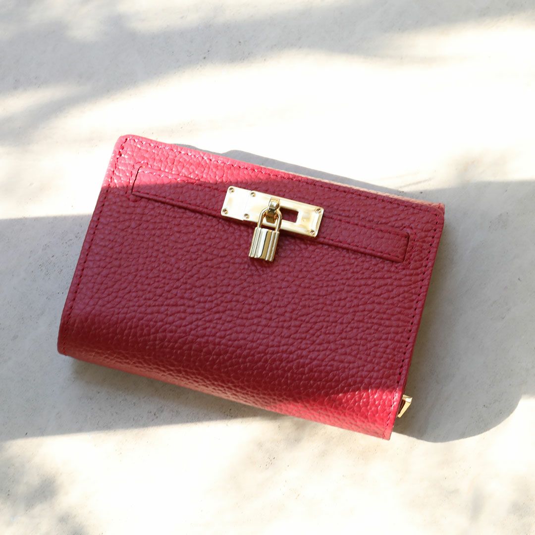 【傳濱野】《人気No.1黄金比シリーズ》二つ折りのコンパクトサイズに、長財布の収納力。濱野家の“七分袖ウォレット”Mietia Wallet Waltz（ミーティアウォレット ワルツ）